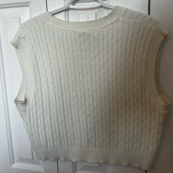 Simon’s short sleeve cardigan - Picture 2 of 3